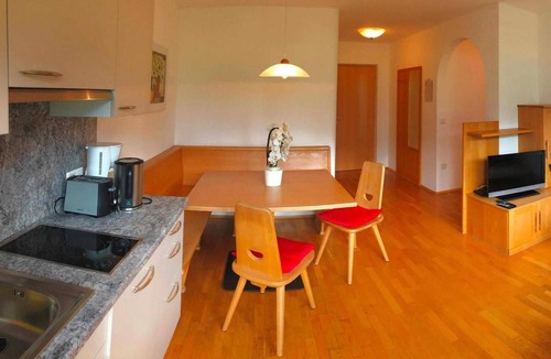 Coldrano Apartment | Apartment in Goldrain with Pool & Mountain Views