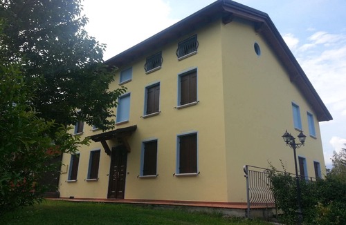 Velo d'Astico Apartment | Apartment in Seghe with Private Parking