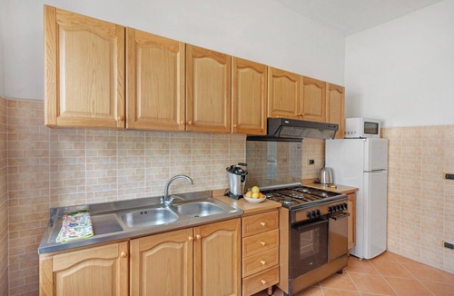 Bomerano Apartment | Apartment 'Ischia Con Terrazza' with Private Terrace, Shared Garden and Wi-Fi