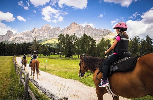 Carezza Apartment | Apartment "Angerle Alm Apt Rosengarten" with Private Balcony, Shared Garden & Wi-Fi