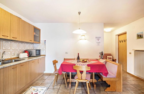 San Giovanni di Fassa Apartment | Apartment "Ciasa Lino Sas da le Undesc" with Mountain View & Wi-Fi