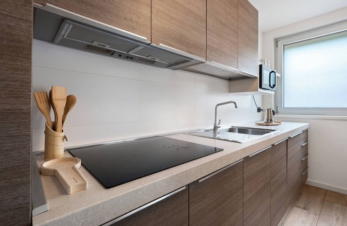 Ponte Arche Apartment | Apartment 'Jubilant' with Mountain View, Balcony and Air Conditioning