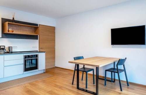 Tramin Apartment | Apartment "Karin - Cabernet" with Shared Terrace & Wi-Fi