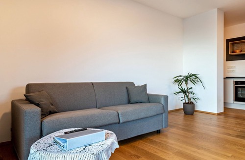Tramin Apartment | Apartment "Karin - Lagrein" with Shared Terrace & Wi-Fi