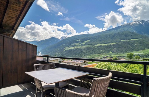 Silandro Apartment | Apartment 'Kortscherhof Apt Typ 6-3' with Mountain View, Shared Garden and Wi-Fi