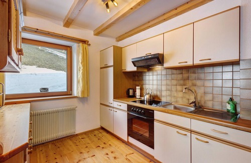 San Martin de Tor Apartment | Apartment 'Lüch dl Pinter' with Mountain Views