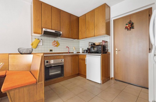 Bondo Apartment | Apartment 'La Finestra Sui Monti' with Mountain View and Shared Terrace
