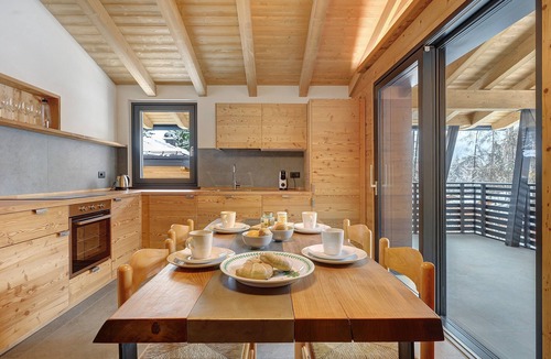 Fucine Apartment | Apartment 'Laste' with Balcony and Wi-Fi