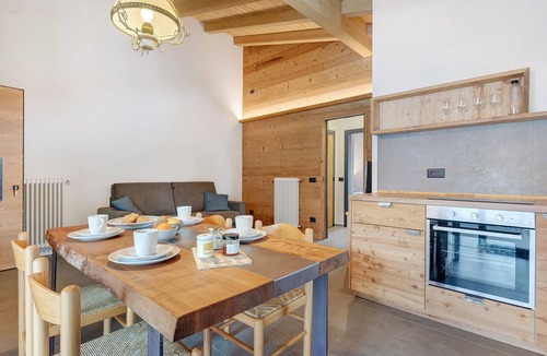 Fucine Apartment | Apartment 'Laste' with Balcony and Wi-Fi