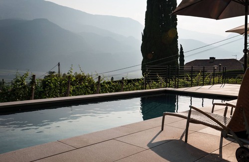 Terlano Apartment | Apartment 'Linslhof Quarz' with Mountain View, Shared Terrace and Wi-Fi