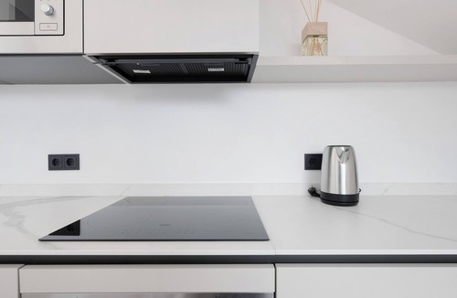 Laives Apartment | Apartment 'Maso Renner 5' with Mountain View, Wi-Fi and Air Conditioning