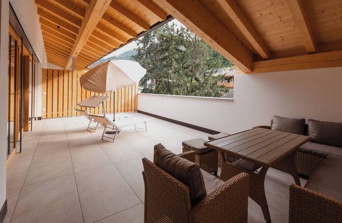 Lana Apartment | Apartment 'Matscherhof Apple Blossom Exclusive' with Mountain View, Wi-Fi and Air Conditioning