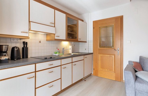Plaus Apartment | Apartment 'Mayr Apartments Sechs' with Mountain View, Balcony and Wi-Fi
