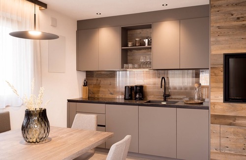 San Lorenzo di Sebato Apartment | Apartment 'Obergasserhof Hüttengaudi' with Mountain View, Shared Garden and Wi-Fi