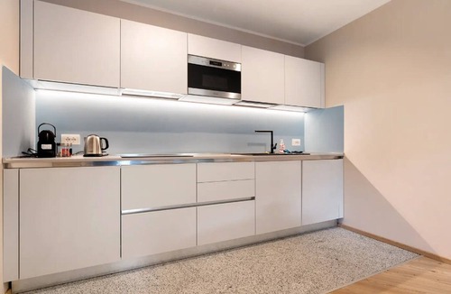 Carisolo Apartment | Apartment 'Palazzo Righi - Blu' with Mountain View, Balcony and Wi-Fi