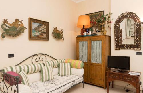 Positano Apartment | Apartment Positano Elegant Terrace by Interhome