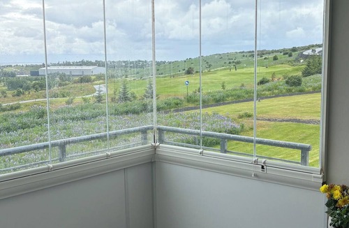Kopavogur Apartment | Apartment - quiet, cozy & work friendly! 🖥️