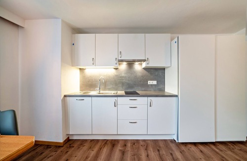 Tesimo Apartment | Apartment 'Residence Alpina Mono Nr 5' with Mountain View, Shared Pool and Wi-Fi