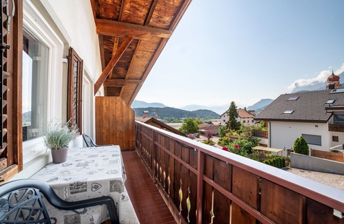 Tesimo Apartment | Apartment 'Residence Alpina Mono Nr 5' with Mountain View, Shared Pool and Wi-Fi