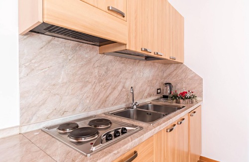 Carisolo Apartment | Apartment "Residence Park Imperator Trilocale 1" with Mountain View, Garden & Wi-Fi