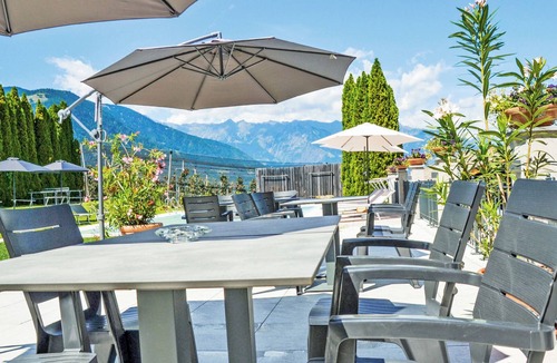Lana Apartment | Apartment 'Residence Sonnegg 3' with Mountain View, Shared Pool and Wi-Fi
