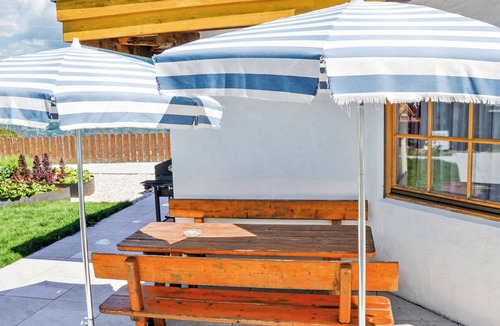 Lana Apartment | Apartment 'Residence Sonnegg 5' with Mountain View, Shared Pool and Wi-Fi