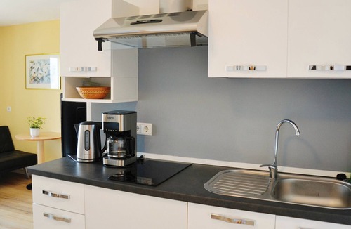Lana Apartment | Apartment 'Residence Sonnegg 6' with Mountain View, Shared Pool and Wi-Fi