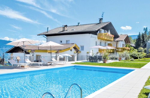 Lana Apartment | Apartment 'Residence Sonnegg 6' with Mountain View, Shared Pool and Wi-Fi