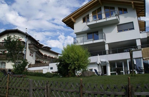 Anterivo Apartment | Apartment "Roessl 1 Depandance" with Mountain View, Shared Pool & Wi-Fi