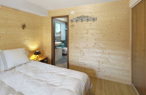 Ziano di Fiemme House | Apartment 'Room and Garden Altavista Mia' with Mountain View, Private Terrace and Wi-Fi