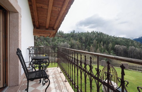 Coredo Apartment | Apartment 'Royal Gala' with Mountain View, Shared Garden and Wi-Fi