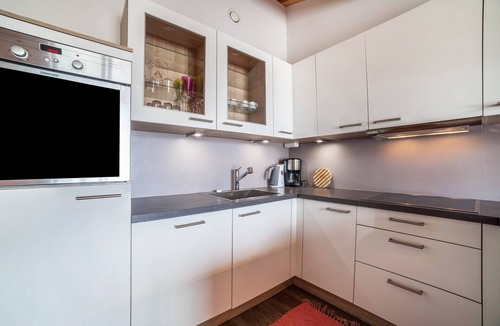 Plaus Apartment | Apartment "Sagschneiderhof Red Delicious" with Mountain View, Garden & Wi-Fi