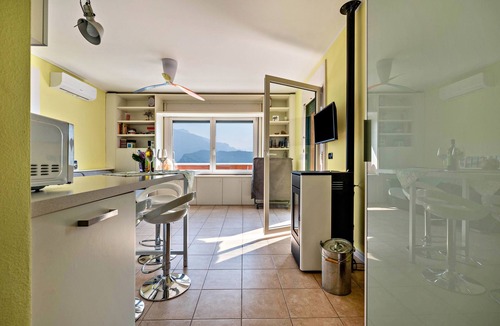 Riva del Garda Apartment | Apartment "Sara" with Lake View, Shared Pool & Wi-Fi