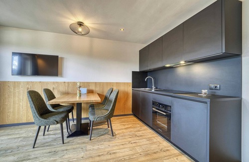 Nova Ponente Apartment | Apartment "Schlossberg Rosengarten" with Mountain View, Private Finnish Sauna & Garden