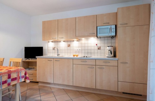 Vollan Apartment | Apartment 'Stettnerhof Ifinger' with Mountain View, Terrace & Wi-Fi