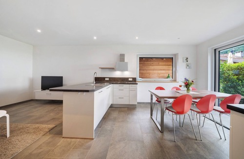 Vollan Apartment | Apartment 'Stettnerhof Mayenburg' with Mountain View, Terrace & Wi-Fi