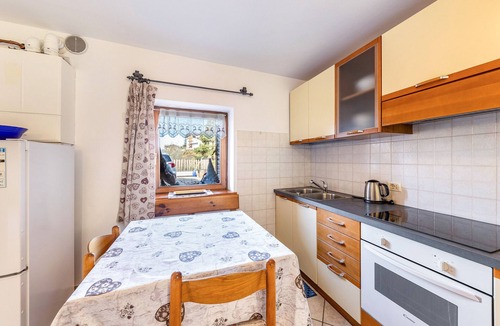 Tesero Apartment | Apartment 'Tesero Margherita' with Mountain View, Shared Garden and Wi-Fi