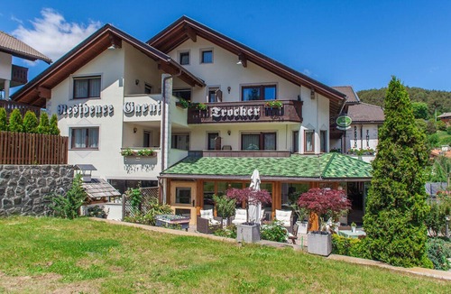 Kastelruth Apartment | Apartment “Trocker Kastelruth 4” near Seiser Alm with Mountain View, Whirlpool & Sauna