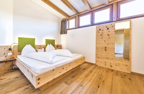 Verano Apartment | Apartment 'Untermathonhof Morgensonne' with Mountain View, Balcony, Garden & Wi-Fi