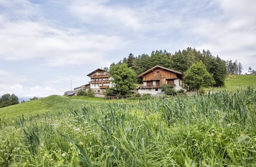Verano Apartment | Apartment 'Untermathonhof Omi' with Private Terrace and Wi-Fi