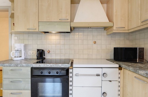 Laion Apartment | Apartment 'Unterzerunhof Klein' with Mountain View, Private Terrace, and Wi-Fi