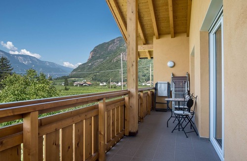 Gries - Quirein Apartment | Apartment “Urbanhof - Moritzing” with Mountain View, Wi-Fi & 2 Balconies