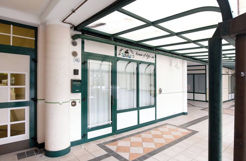 Pergine Valsugana Apartment | Apartment 'Vinc Trotti House Of Dj-vu' with Mountain View, Wi-Fi and Air Conditioning