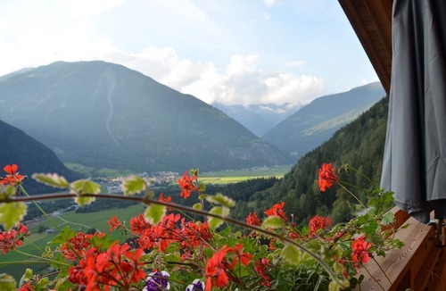 Campo Tures Apartment | Apartment Wiesengrün with Mountain View, Balcony and Wi-Fi