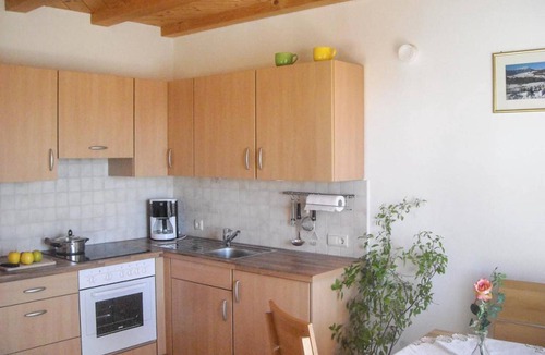 Meltina Apartment | Apartment 'Wiese' with Mountain View, Shared Garden and Wi-Fi