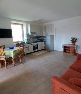 Tassullo Apartment | Apartment with terrace - Monte Ponente