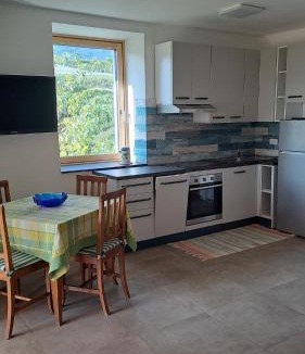 Tassullo Apartment | Apartment with terrace - Monte Ponente