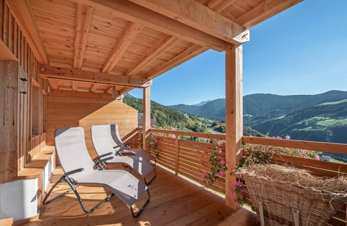 Fie allo Sciliar Apartment | Apartment "Wohnung Dilla Wieserhof" with Mountain View, Shared Garden and Wi-Fi
