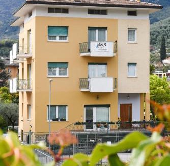 Arco Apartment | Apartments Arco in Centro Castello, Pichea, Stivo