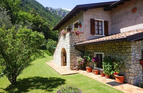 Bolognano-Vignole Apartment | Apartments Casa Tamas, Limone